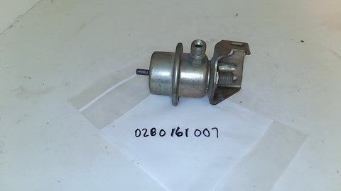 Mercedes W126 W116 W107 Fuel Pressure Damper 0280161007 (USED)